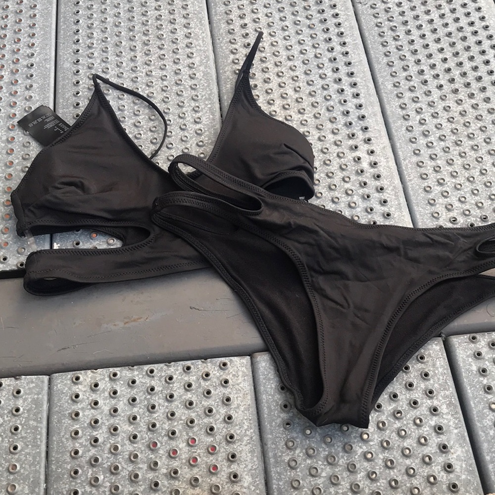 Black H&M bathing suit